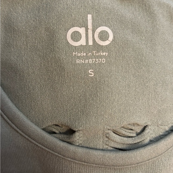 ALO Yoga Green Distressed Tank Top - Picture 4 of 4